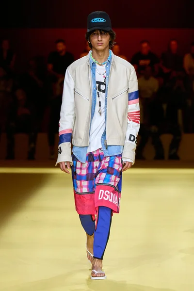 Look 29